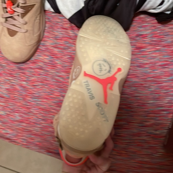 Jordan 6 British Khaki - Picture 3 of 14